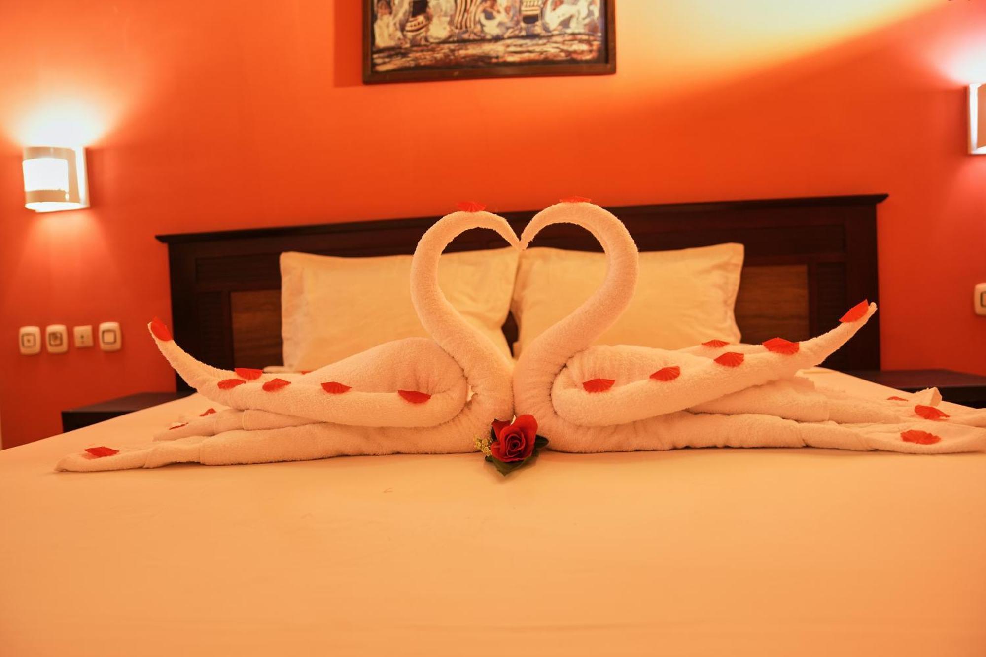 Dunia Hotel 비사우 외부 사진
