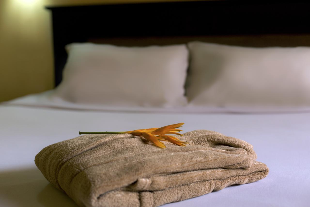 Dunia Hotel 비사우 외부 사진