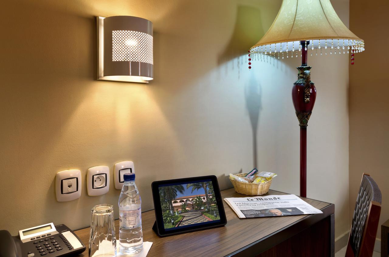 Dunia Hotel 비사우 외부 사진