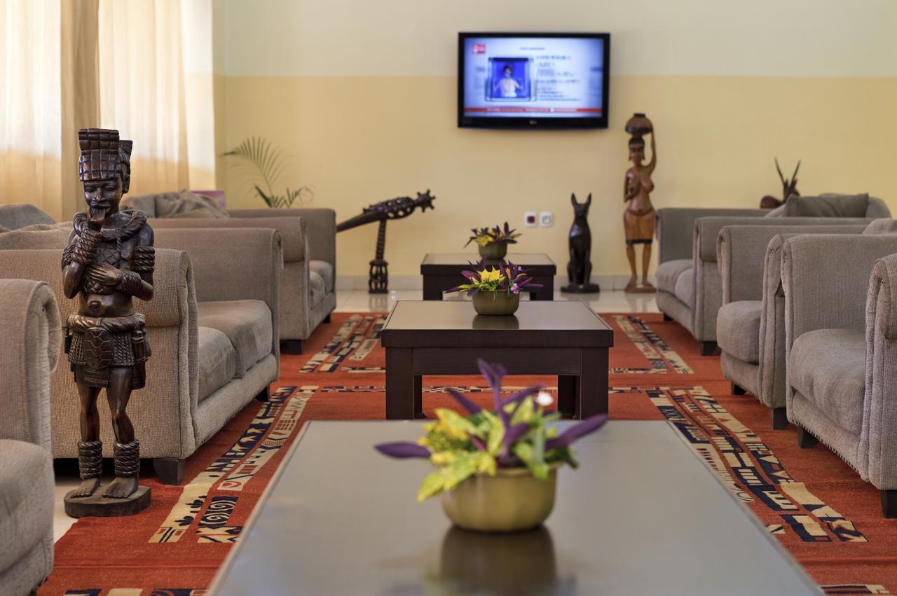Dunia Hotel 비사우 외부 사진